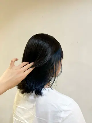 ショート 透け感カラー🌿 小島 りなのヘアスタイル