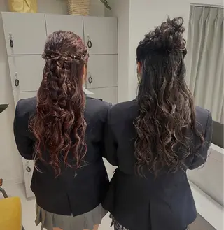 セミロング ヘアアレンジ レイヤー/透けカラー アレンジ/篠崎渚彩のヘアスタイル