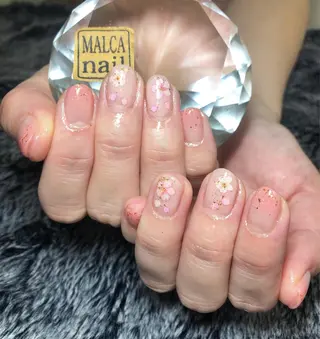 ミディアム カラー パーマ ヘアアレンジ キッズ ネイル マツエク・マツパ 荒木 莉奈のネイルデザイン