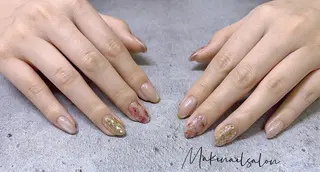 ネイル マキ ネイルサロンのネイルデザイン