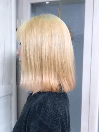 ミディアム カラー パーマ メンズ 推し活専用 【派手髪】飯野ゆかりのヘアスタイル