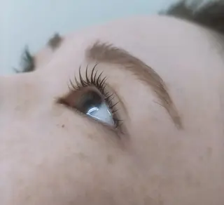 マツエク・マツパ メリー所属・磯崎 美幸のヘアスタイル