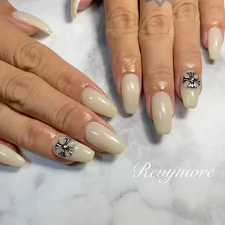 ミディアム ネイル nail salon Revymoreのネイルデザイン