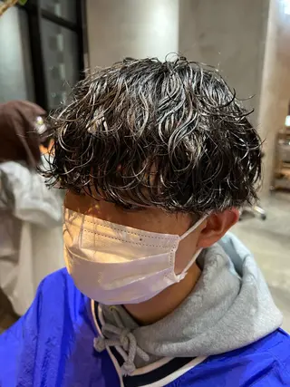 ショート パーマ メンズ 波巻きスパイラルパー マ/シャドウパーマ駿のヘアスタイル