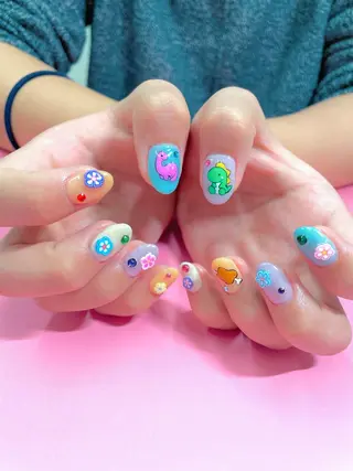 ネイル 【OKIKA】 らん🦖🌈🧡のマツエク・マツパデザイン