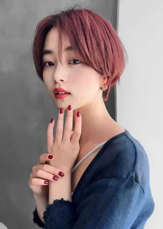 ショート 白井 音羽のヘアスタイル