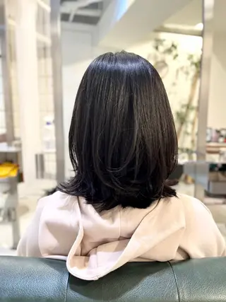 ミディアム 加藤 麻美のヘアスタイル