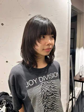 ミディアム 佐藤 優里奈のヘアスタイル