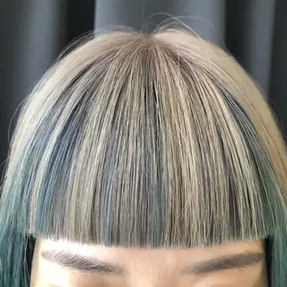 ショート カラー ORIKA 美容室のヘアスタイル
