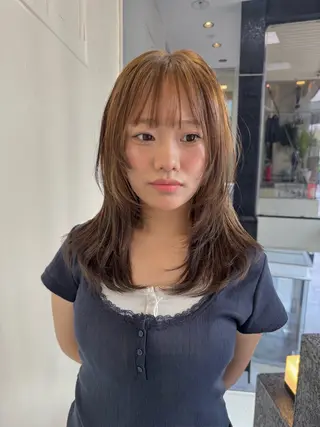 ミディアム カラー KOHNO ナチュラルデザインのヘアスタイル