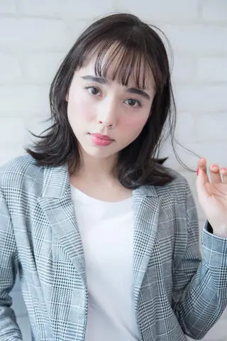 ミディアム 澤崎 智代のヘアスタイル