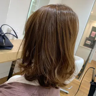 ミディアム 大谷 菜月のヘアスタイル
