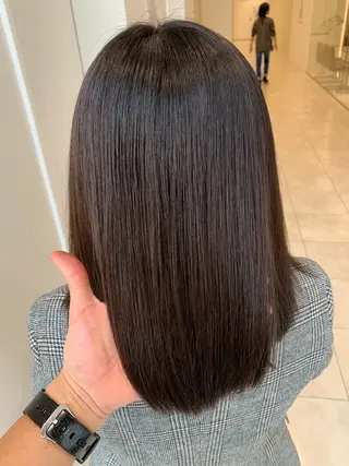 ミディアム カット講師 久保匠のヘアスタイル