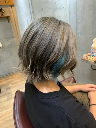 ミディアム カラー 安達 俊亮のヘアスタイル