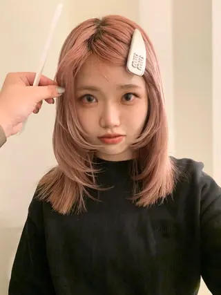 ミディアム カラー 落合希 Olivebeigeのヘアスタイル