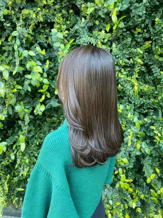 セミロング カラー NATSUKI😸 ‪✂︎‬南森町美容室のヘアスタイル