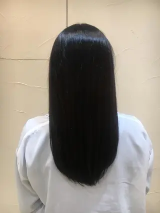 ロング カラー ミドウチ アヤカのヘアスタイル