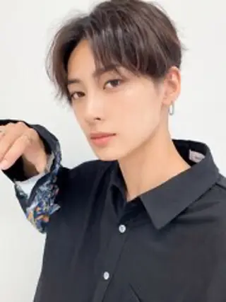 カラー パーマ メンズ 岸本 一誠のヘアスタイル