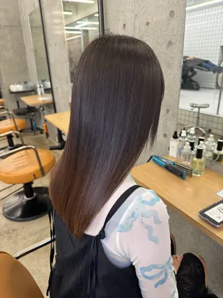 セミロング 縮毛矯正×髪質改善× 艶髪カラー 吉原和磨のヘアスタイル