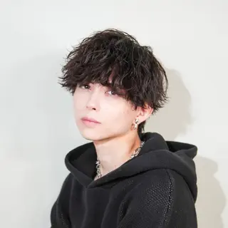 ショート カラー パーマ メンズ 🔥メンズ🔥かっこ いいが正義!代表柿崎のヘアスタイル