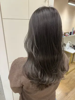 セミロング 岡本 拡夢のヘアスタイル