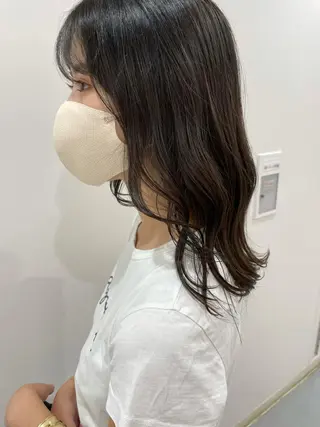セミロング カラー akane .のヘアスタイル
