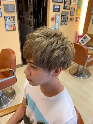 ショート カラー 砂川 太成のヘアスタイル