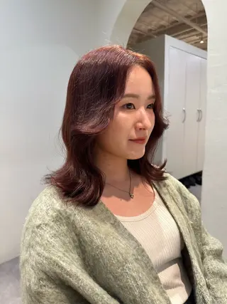 ミディアム カラー HANAME 原宿美容室のヘアスタイル