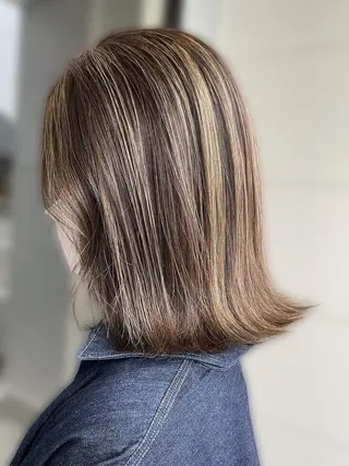 ミディアム カラー 山下 仁愛のヘアスタイル