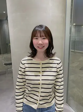 ミディアム 野林 夏帆のヘアスタイル