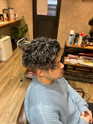 カラー パーマ メンズ 田中 識啓のヘアスタイル