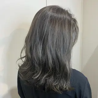 セミロング カラー 高矢 結衣子のヘアスタイル
