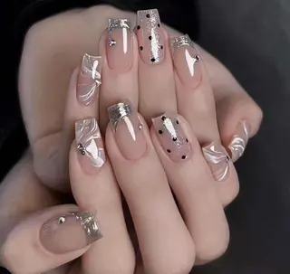 ネイル VIVIAN リサのネイルデザイン