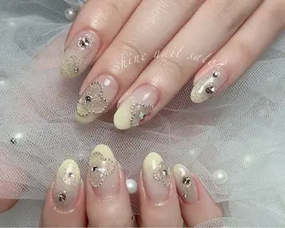 ネイル shineジェル& チップ長さだしのネイルデザイン