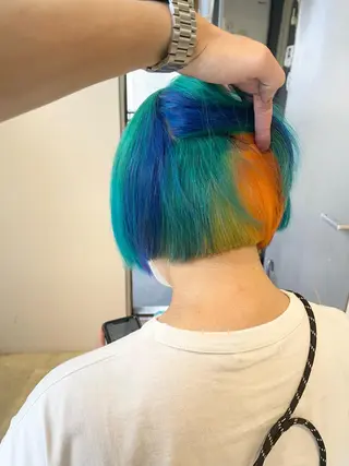 ショート カラー 🦋レイヤーカット ミドリカワ🦋のヘアスタイル