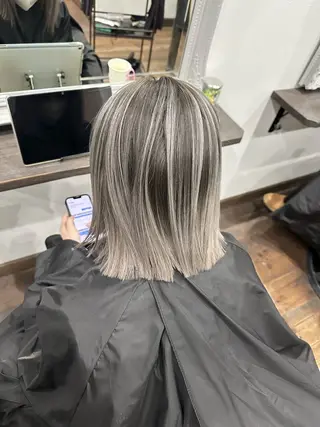 ミディアム バレイヤージュ 隅中秀弥のヘアスタイル