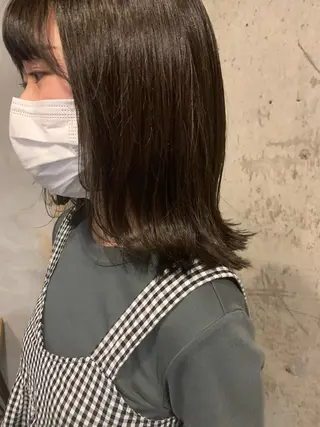 ミディアム ブリーチなしWカラー /地毛風/小林凪沙のヘアスタイル