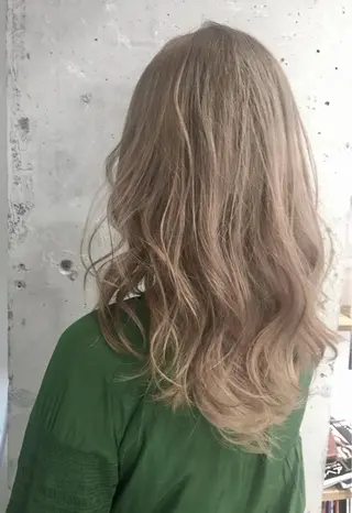ロング カラー 稲田 結衣夏のヘアスタイル
