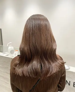 ロング カラー サキ🤍ハイトーン 🩰くびれ巻きヘアのヘアスタイル