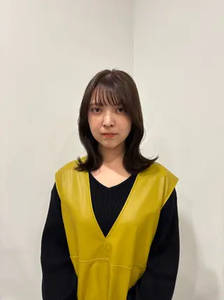 ミディアム 杉井 響のヘアスタイル