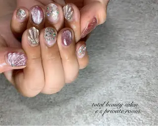 ネイル LAVISH nail salonのネイルデザイン