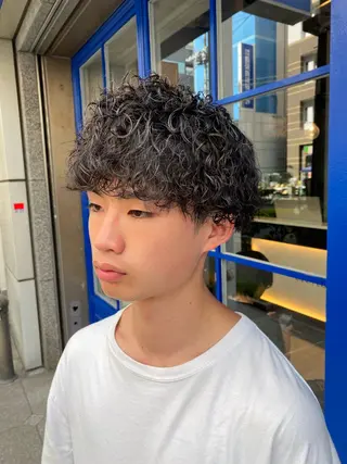 パーマ メンズ ✨デザインカラー✨ ✂️kouki✂️のヘアスタイル