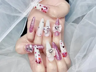 ネイル 🦋 Queenieのネイルデザイン