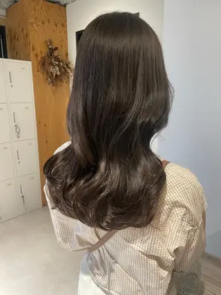 ロング アキ/梅田/顔まわり /レイヤーカット/のヘアスタイル