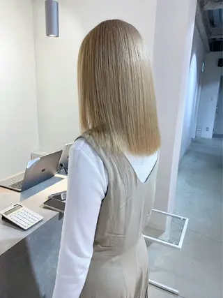 ミディアム カラー Sail 【セイル】のヘアスタイル