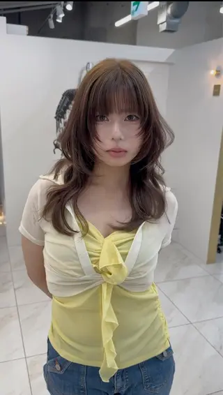 カラー 韓国風レイヤーカラー ライムのヘアスタイル