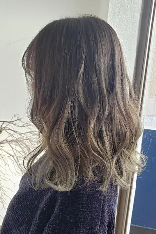 カラー 神谷 涼のヘアスタイル