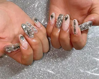 ネイル VIERU 🌈🎀💖のネイルデザイン