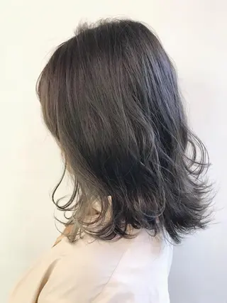 ミディアム カラー やまだ まいのヘアスタイル