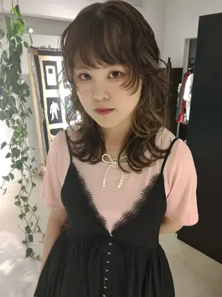 ミディアム カラー Yui⭐️ 透け感カラーのヘアスタイル